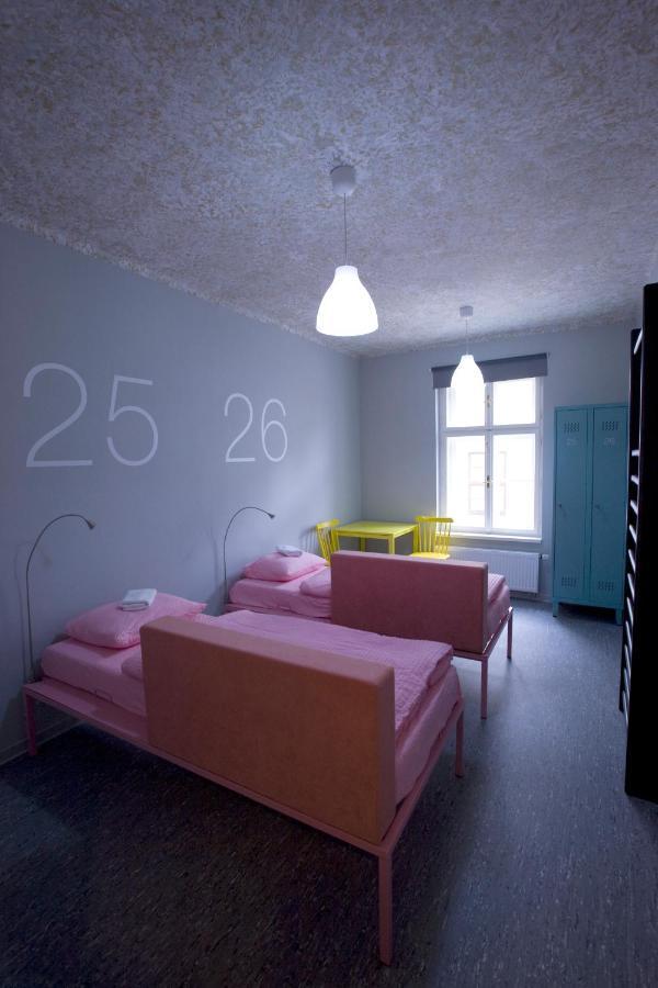 Hostel U Zlateho Kohouta Kroměříž エクステリア 写真